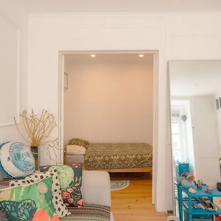 Charming 1br With Terrace Praca Flores | By Airnest