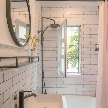 Charming 1br With Terrace Praca Flores | By Airnest