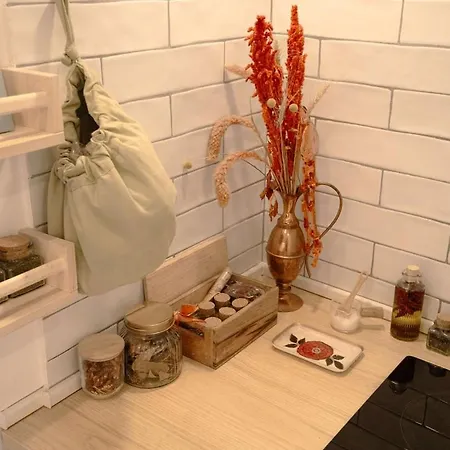 Charming 1br With Terrace Praca Flores | By Airnest Lisbon