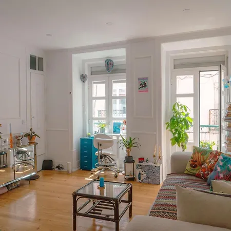 Charming 1br With Terrace Praca Flores | By Airnest Apartment *
