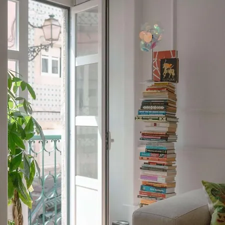 Charming 1br With Terrace Praca Flores | By Airnest شقة